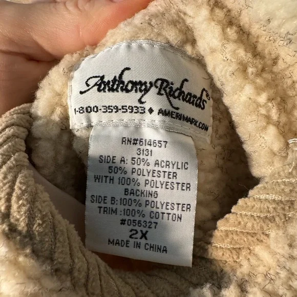 Cozy Cream Women's Jacket - Picture 3 of 3